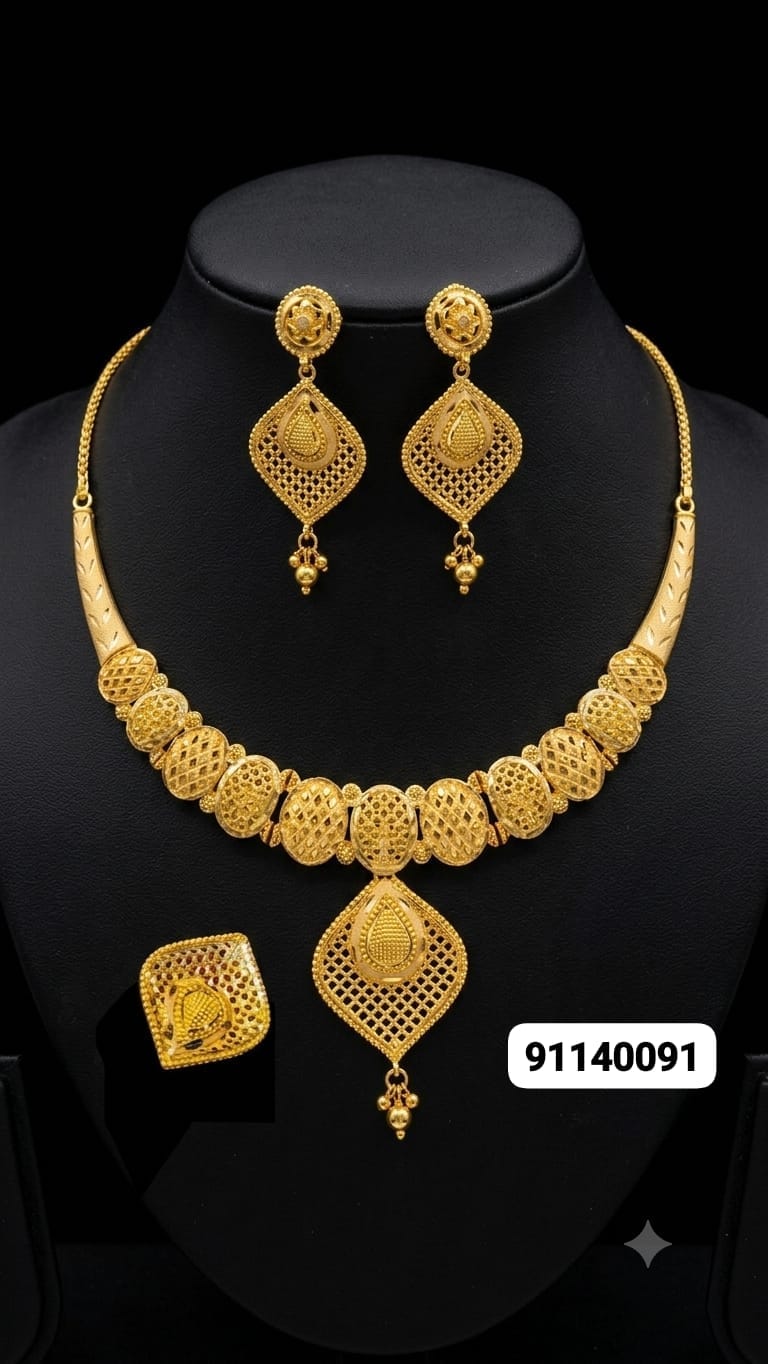 Hira Panna Gold Plated Necklace Set