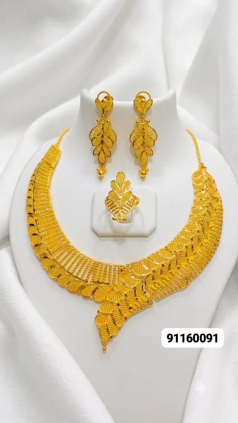 Traditional Yellow Gold Filigree Bridal Set (Pack of 1)