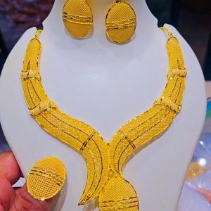 Gold-Plated Necklace Set (Pack of 1)