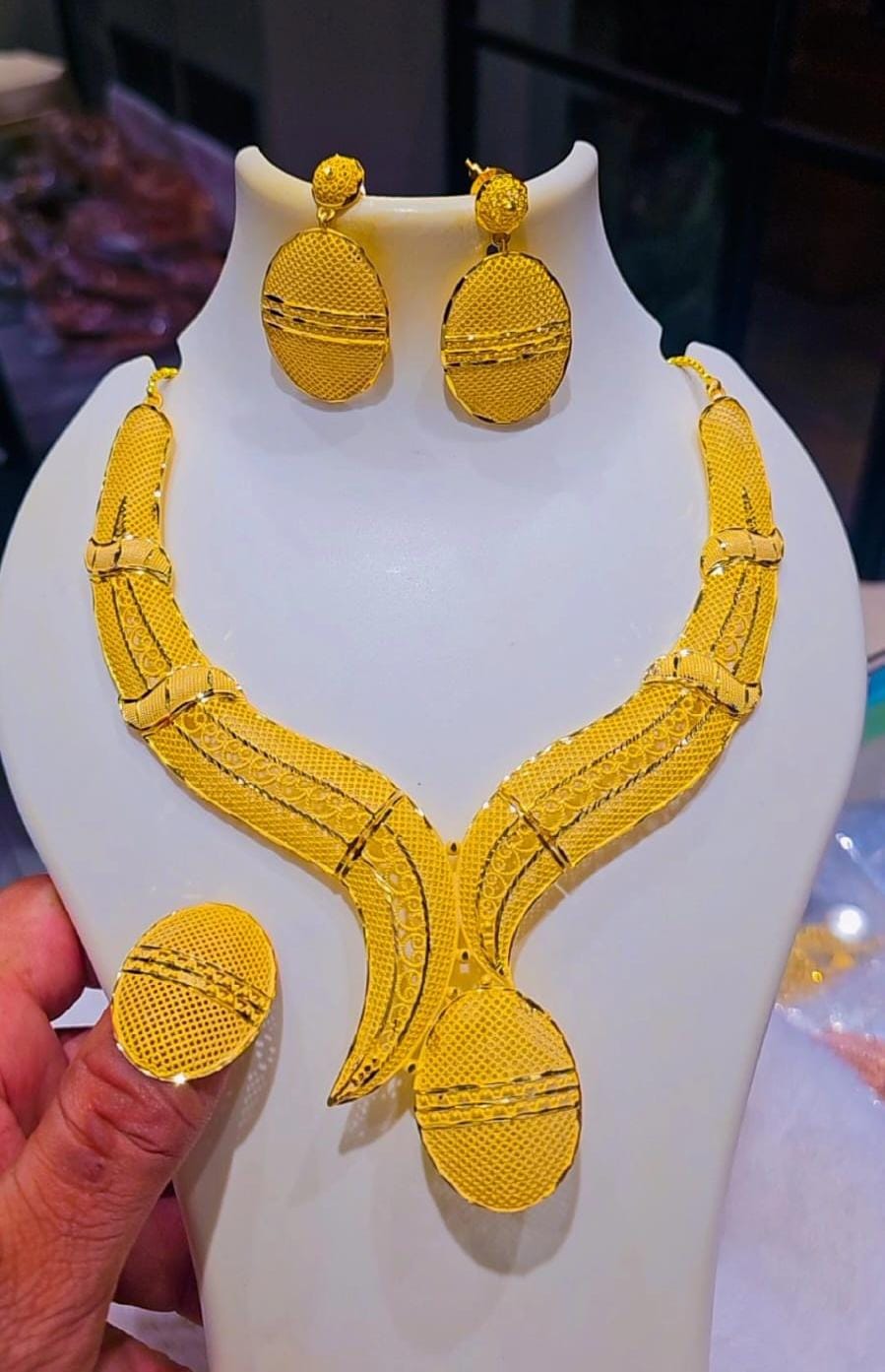 Gold-Plated Necklace Set (Pack of 1)