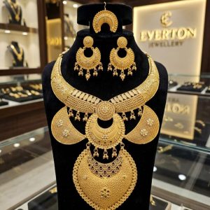 Royal Maharani Antique Gold Plated Bridal Jewellery Set