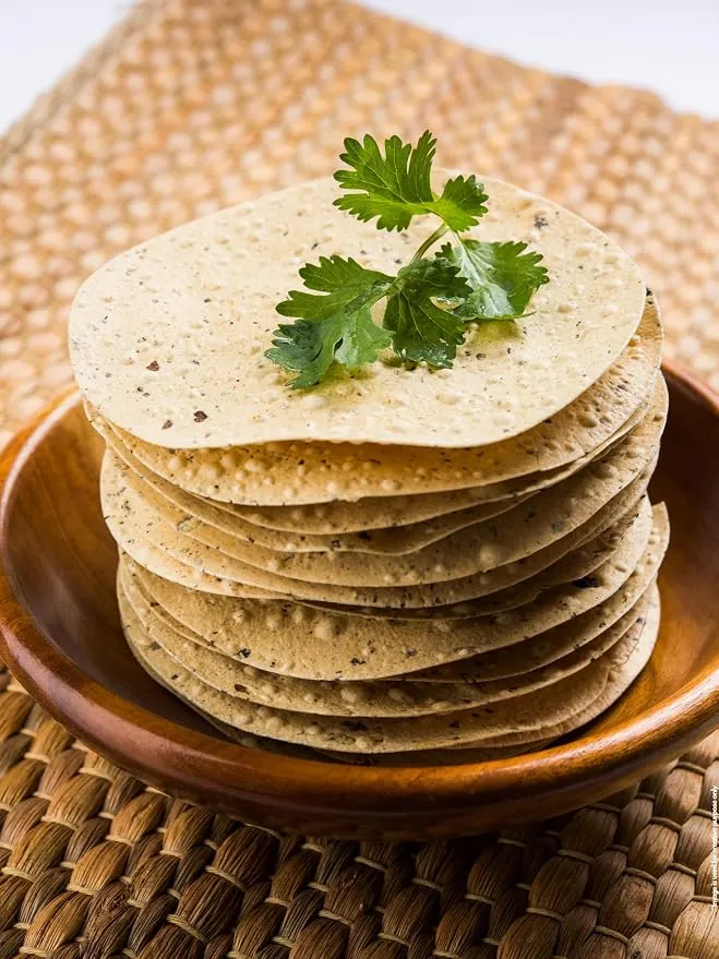 Shreeji Punjabi Papad (Urad Lentil Crackers) 200g Spiced Indian Papad with Bold Flavor, Thin & Crispy Snack, Roast or Fry, Vegetarian